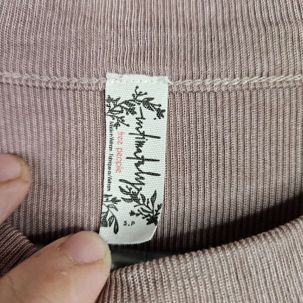 Intimately Free People Women's Small Pink Ribbed Ruched Short Sleeve Top